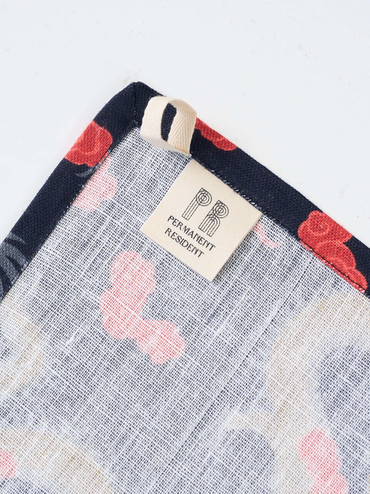 Kowloon Tablecloth in Onyx 8670