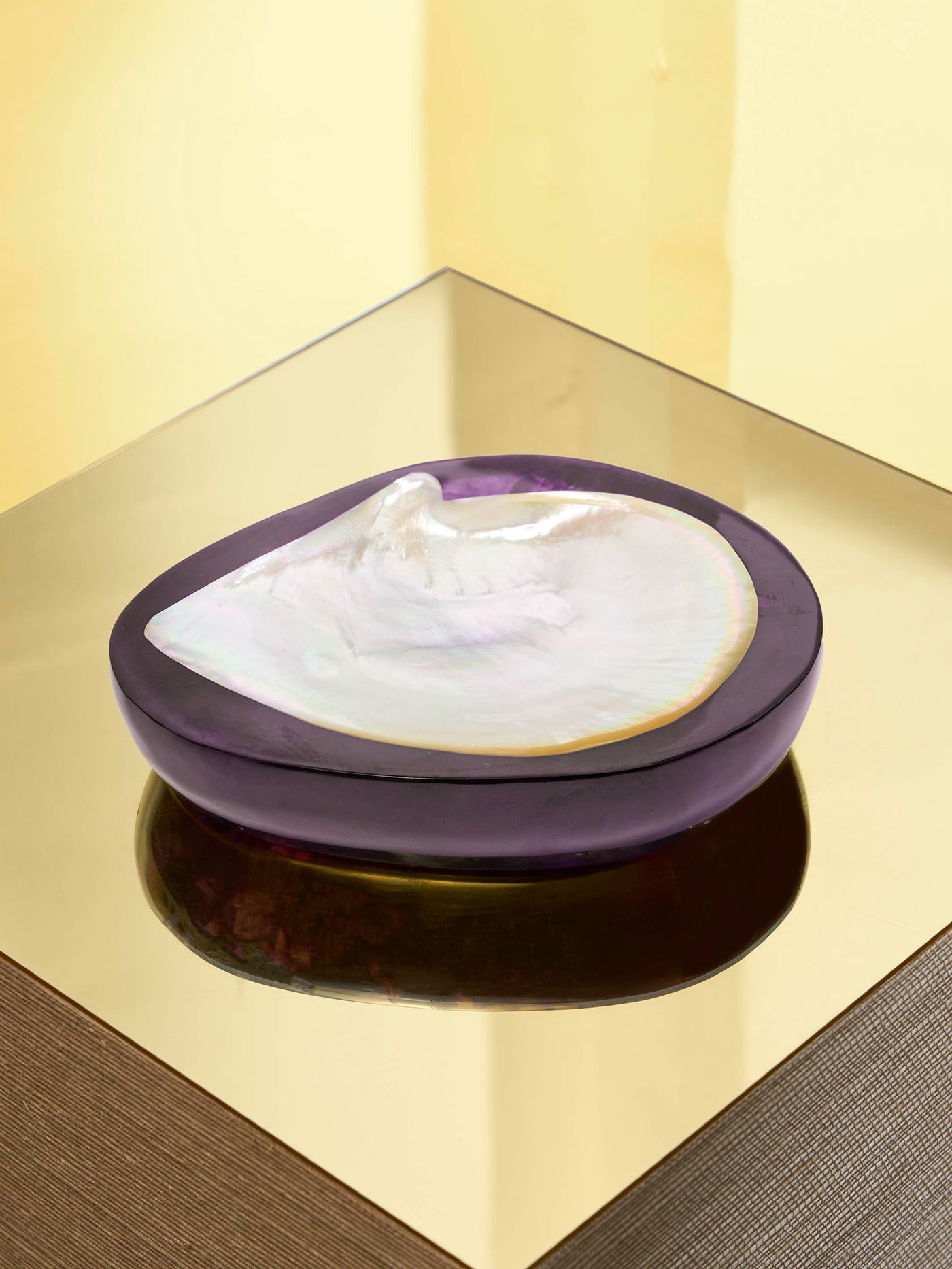 Round Caviar Dish in Violet